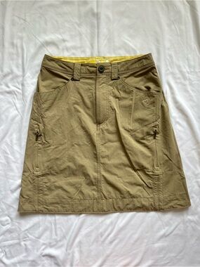 Mountain Hardwear Light Khaki Utility Hiking Skirt with Pockets Size 2